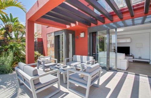 Salobre Villa | Alexandria's Retreat