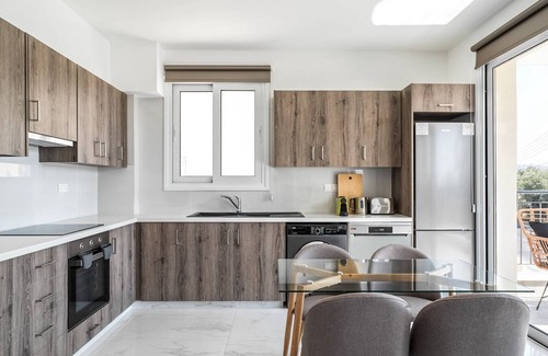 Kato Polemidia Apartamento | Alexis Court I - Two Bedroom Apartment, Sleeps 4