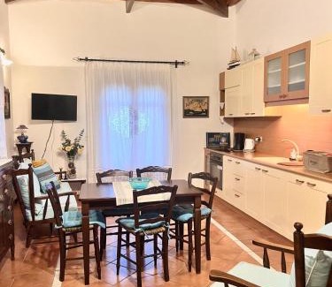 Spetses Apartamento | Alexjean cosy apartment close to beach and Dapia