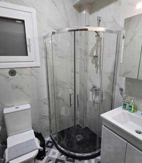 Katerini Apartamento | Alfa-Central Luxury Condo by Optimum Link