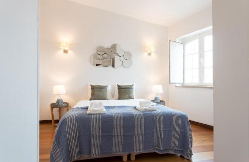 Santa Maria Maior Apartamento | Alfama Modern Two Bedroom Apartment w River View and Parking by LU Holidays