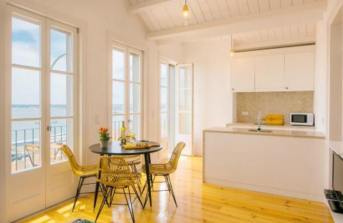 Se Apartamento | Alfama Terrace River View by LovelyStay
