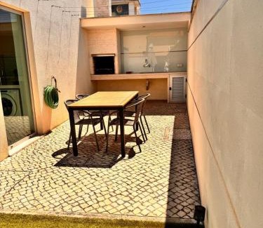 Alfarim Casa | Alfarim House - close to Meco beach and Sesimbra