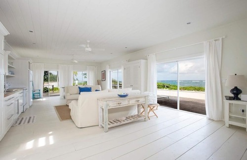 Governor's Harbour Casa | Alfred House & Cottage 6 Bedroom Home