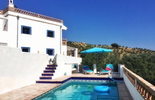 Almuñécar Villa | Algarrobo Azul es una maravillosa casa con su propia piscina y fantásticas vistas.