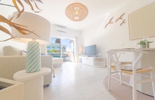 Alporchinhos Apartamento | Algarve Beaches Apartment by Portugal Collection