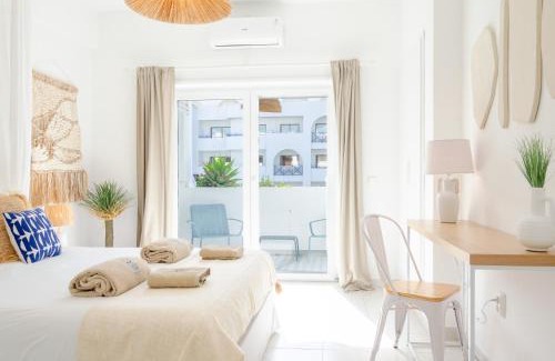 Alporchinhos Apartamento | Algarve Beaches Apartment by Portugal Collection