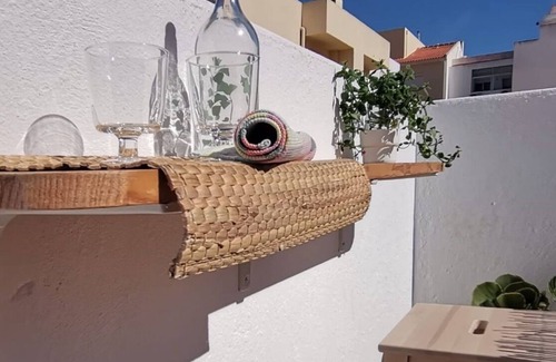 Silves Casa | Algarve house, sun, terrace, views and barbecue
