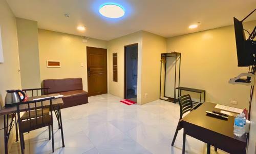 Marikina Hotel | Algers Suites