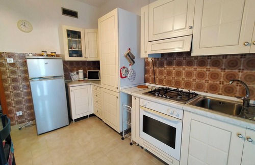 La Pietraia Apartamento | Alghero :amplio apartamento a buen precio 300 m de la playa