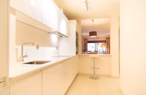 Marbella Apartamento | Alicate Playa apartamento reformado salida directa al jardín