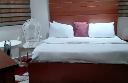 Utako Hotel | Alim Royal Hotel and Suites