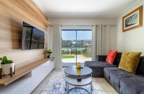 Kareeberg Apartamento | #AlimamaSpaces The Manson Munyaka Villa