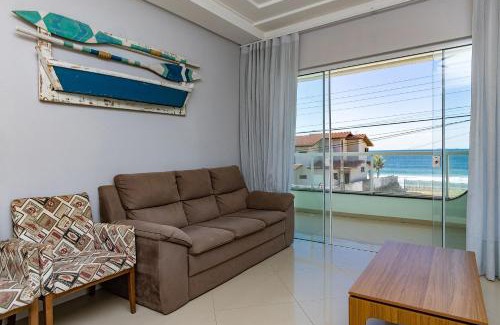 Quatro Ilhas Apartamento | Aline 102 – Aconchegante Apartamento com Vista para o Mar, a Poucos Metros da Praia de Quatro Ilhas.