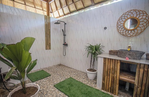 Ceningan Island Hotel | Alinn Villas