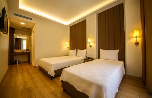 Kesan Cama Y Desayuno | Alkan Palace Hotel