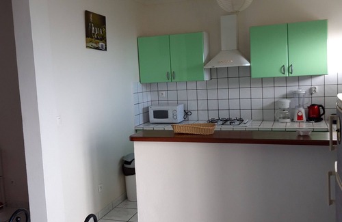 Schoelcher Apartamento | Bonito T3 en el piso de una villa. Balcón con vista al mar Caribe.