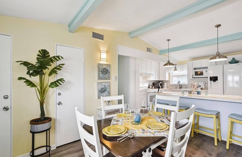 Isla Del Sol Casa | All Day Bay Dream | Canal Front with Dock!