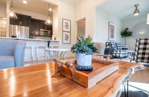 Tallassee Casa | All Decked Out | 3 Bed, 2 Bath