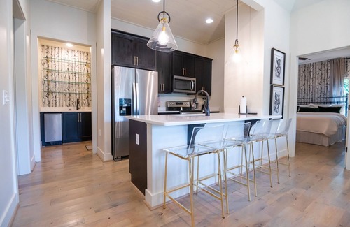 Tallassee Casa | All Decked Out | 3 Bed, 2 Bath