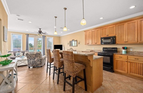 Sunnyside Condominio | All Decked Out - 140 Southfield