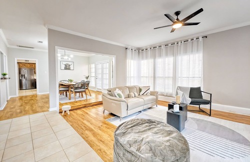 FM 1960 Casa | "All furnishExceptional 3-Bedroom, Immerse Yourself in Comfort."