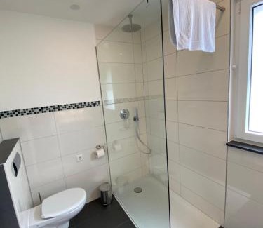 Fischeln Apartamento | All-In Apartments in Fischeln mit Gartenblick, nähe Düsseldorf - Messe - Airport - HELIOS