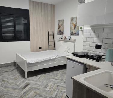 Netanya Apartamento | All- in -one studio in prime location in netanya