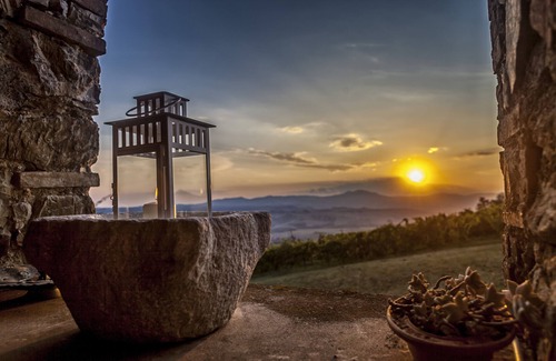 Acquapendente Cabaña | Todo en piedra, rodeado de naturaleza, ideal para familias y grupos de amigos.