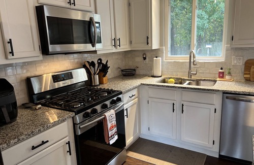 Warwick Casa | All Inclusive 2 Bedroom Home with Gym and Office