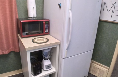 Seelyville Apartamento | All-inclusive Apartment - 1 Bedroom, 1 Bath, Equipped Kitchen, & Laundry