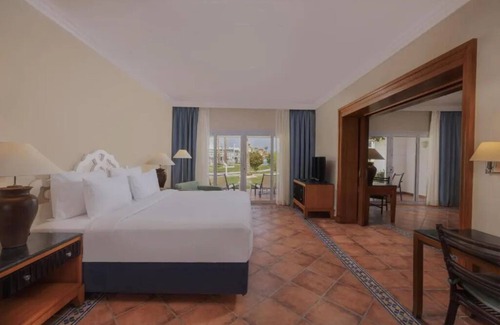 Sharm El Sheikh Complejo | All-Inclusive Fun Near Naama Bay | Pools, Spa, Dining Options & Family Perks