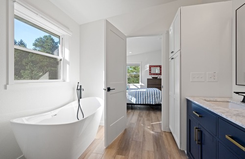 Jacksonport Casa | New 2024! - 1+ Acre, 5 Min Walk to Jport Beach, July 7-13 Still Available!