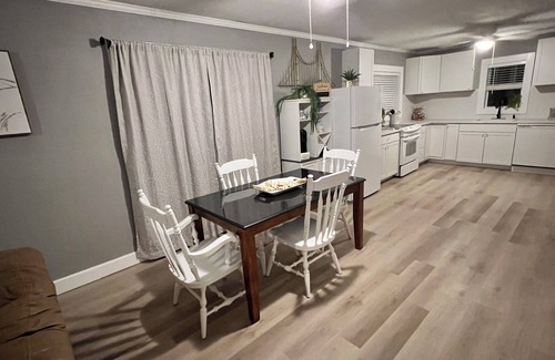 Ashdown Casa | All New APRIL 2024. Jettedtub, Sorry no pets or smoking. Downtown Ashdown AR