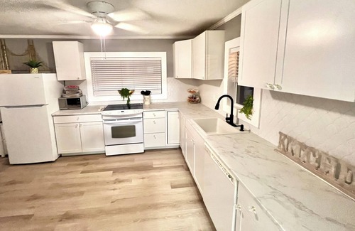 Ashdown Casa | All New APRIL 2024. Jettedtub, Sorry no pets or smoking. Downtown Ashdown AR