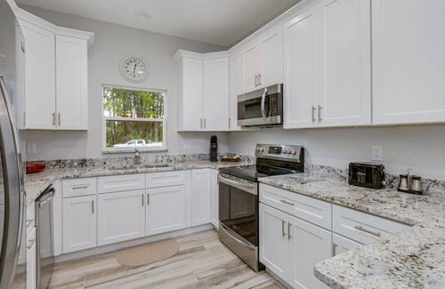 Port Malabar Casa | All new, lovely, spacious 3bd/2bth unit sleeps 8!