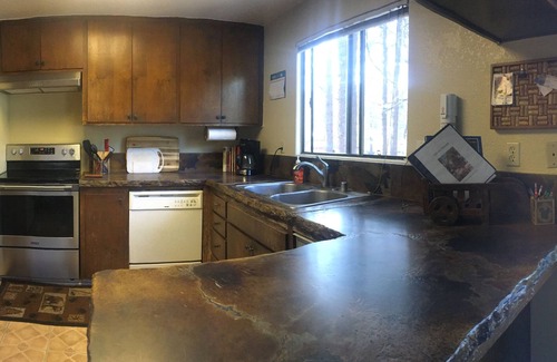 Wrightwood Cabina | Todo Pine Inn - Gran 4BD / 2ba - a pocos pasos de la villa