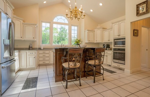 Carbondale Casa | All Pine Manor Estates Properties Available for Thanksgiving!