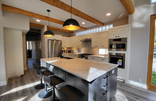 Hailey Casa | All season 5 BR, 5 BA house in mid-valley, 12 min to Baldy ski lifts