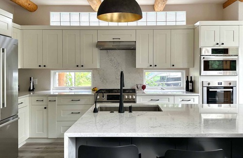 Hailey Casa | All season 5 BR, 5 BA house in mid-valley, 12 min to Baldy ski lifts
