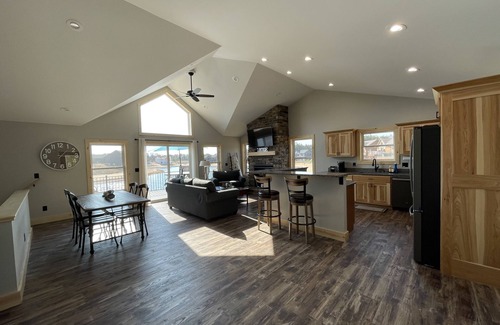 New Lisbon Casa | All-Season Beach House Castle Rock Lake - Larry's Lodge