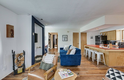 El Prado Condominio | All-Season El Prado Condo Near Skiing & Hiking!