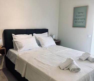 Xanthi Apartamento | All Season - Spring Room