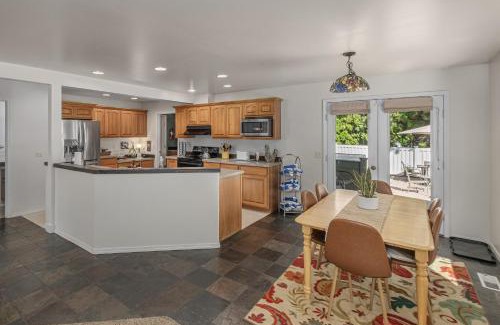 Leavenworth Casa | All Seasons Getaway by NW Comfy Cabins