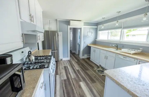 Prudenville Casa | All-Seasons Houghton Lake Getaway