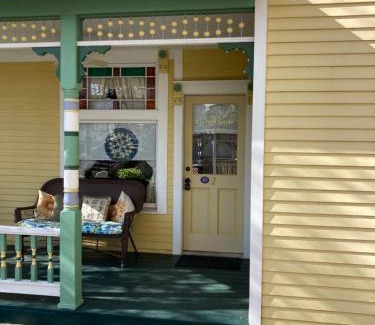 Eureka Springs Historic District Cama Y Desayuno | All Seasons Inn