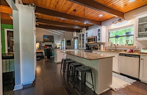 Havana Casa | All the best amenities in a convenient, yet private, home for large families