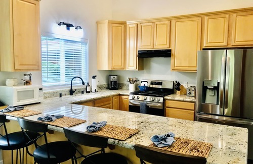 Tahoma Casa | TODAS LAS COMODIDADES DEL HOGAR: Lake & Bike Trail 1/2 mi, Bocce Ball Court, Ski 2-10 mi