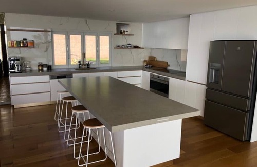 Otford Casa | All The Views - Ocean & Bush with Heated Infinity Lap and Play Pool