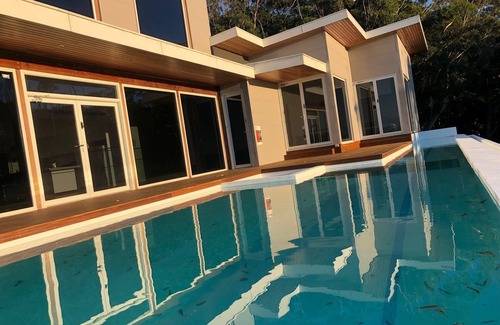 Otford Casa | All The Views - Ocean & Bush with Heated Infinity Lap and Play Pool